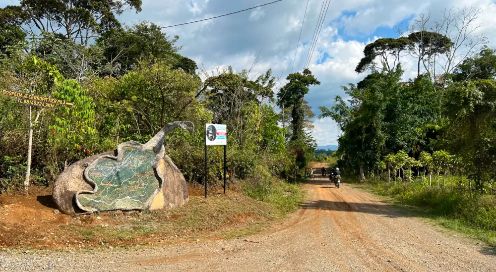 camino de tierra en coto brus